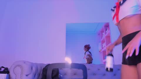 Snapshot of emmily_savage chatting on February 26, 2025, 5:07 pm    online show from February 26, 2025, 5:07 pm