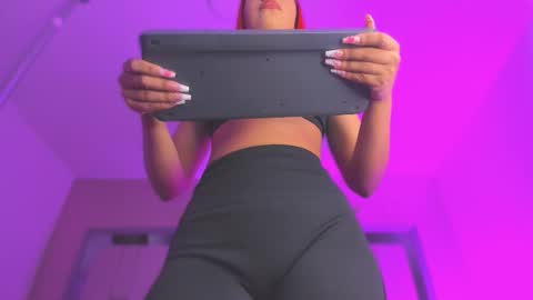Snapshot of emmily_savage chatting on September 10, 2025, 11:43 am    online show from September 10, 2025, 11:43 am