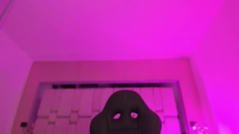 Snapshot of emmily_savage chatting on October 15, 2025, 11:43 am    online show from October 15, 2025, 11:43 am