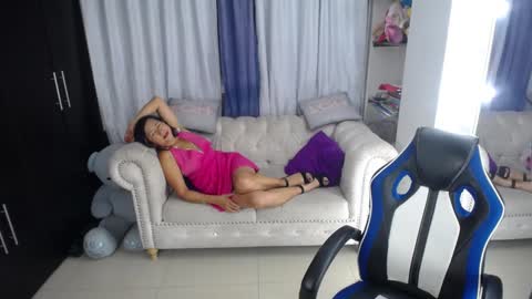Emmily online show from December 20, 2024, 12:52 am