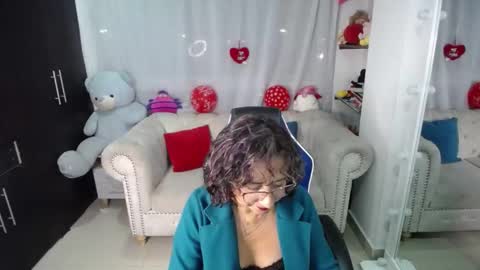 Emmily online show from February 20, 2025, 11:54 pm