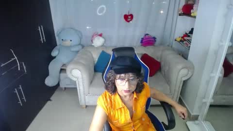Emmily online show from March 11, 2025, 2:21 am