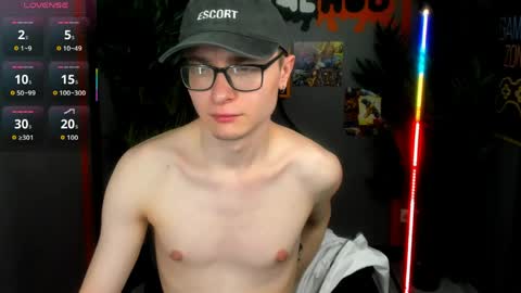 Snapshot of emmit_barker chatting on June 5, 2026, 4:02 pm Emmit online show from June 5, 2026, 4:02 pm