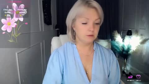 Snapshot of emmmam chatting on September 24, 2025, 1:47 pm emmmam online show from September 24, 2025, 1:47 pm