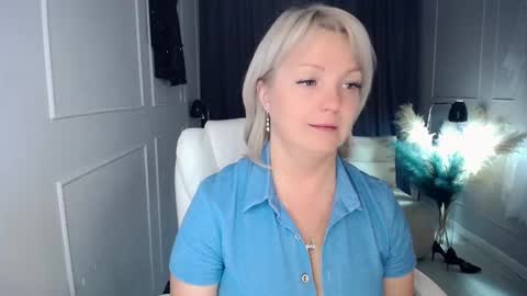 Snapshot of emmmam chatting on September 30, 2025, 7:52 pm emmmam online show from September 30, 2025, 7:52 pm