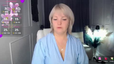 Snapshot of emmmam chatting on October 6, 2025, 5:49 am emmmam online show from October 6, 2025, 5:49 am