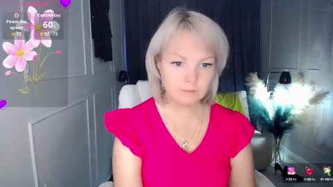 Snapshot of emmmam chatting on October 8, 2025, 8:45 am emmmam online show from October 8, 2025, 8:45 am