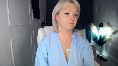 Snapshot of emmmam chatting on October 11, 2025, 1:16 am emmmam online show from October 11, 2025, 1:16 am