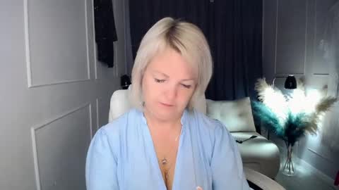 emmmam online show from June 5, 2026, 1:45 am