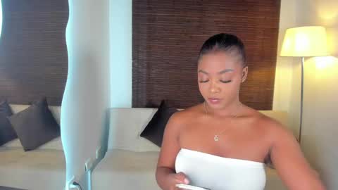 emmy_jacksson online show from February 19, 2025, 11:25 pm