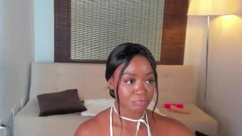 emmy_jacksson online show from March 12, 2025, 6:44 pm