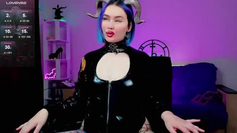 Emmy Bright     50  online show from December 4, 2024, 12:52 am