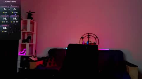 Emmy Bright     50  online show from December 7, 2024, 1:25 am