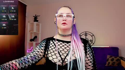 Emmy Bright     50  online show from December 8, 2024, 12:18 am