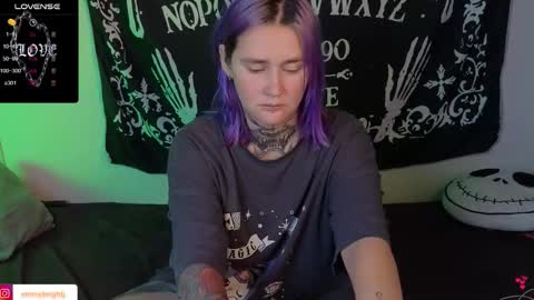 Snapshot of emmybrightj_ chatting on September 24, 2025, 1:53 am Emmy Bright     50  online show from September 24, 2025, 1:53 am