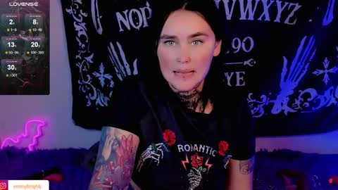 Snapshot of emmybrightj_ chatting on September 29, 2025, 1:44 am Emmy Bright     50  online show from September 29, 2025, 1:44 am