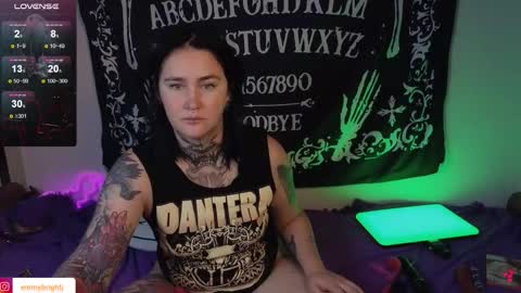 Snapshot of emmybrightj_ chatting on October 6, 2025, 1:03 am Emmy Bright     50  online show from October 6, 2025, 1:03 am