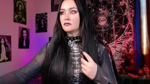 Emmy Bright     50  online show from May 18, 2026, 2:18 am