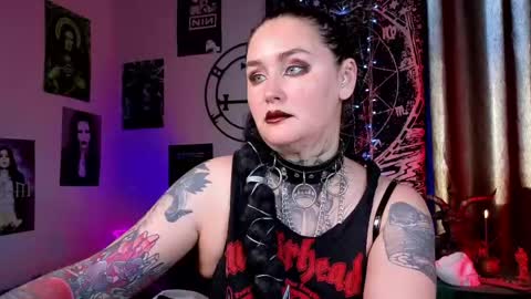 Emmy Bright     50  online show from May 25, 2026, 2:06 am