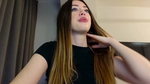 Snapshot of emmycb chatting on December 6, 2024, 12:56 am Em online show from December 6, 2024, 12:56 am