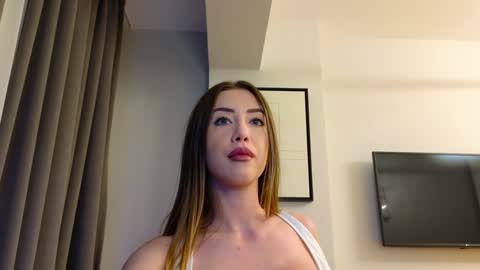 Snapshot of emmycb chatting on December 6, 2024, 11:25 pm Em online show from December 6, 2024, 11:25 pm