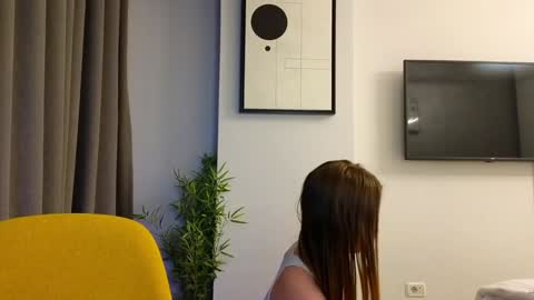 Snapshot of emmycb chatting on December 17, 2024, 5:26 pm Em online show from December 17, 2024, 5:26 pm