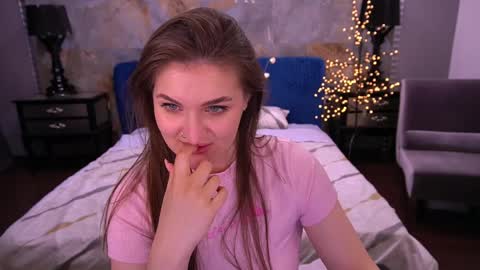 Snapshot of emmycharm chatting on April 2, 2026, 5:49 am E M M Y online show from April 2, 2026, 5:49 am