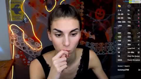 Emmy online show from November 3, 2025, 12:39 pm