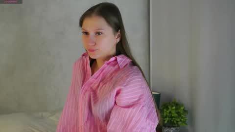 Snapshot of emmyleri chatting on March 2, 2026, 1:52 am Emmy online show from March 2, 2026, 1:52 am