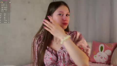 Snapshot of emmyleri chatting on April 2, 2026, 1:14 am Emmy online show from April 2, 2026, 1:14 am