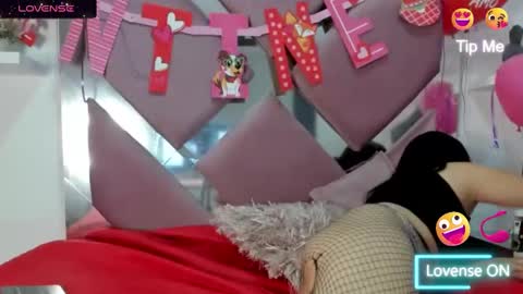 emmymiller1 online show from February 21, 2025, 7:54 pm