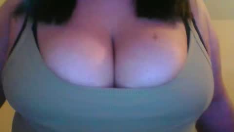 Snapshot of emmyrosex chatting on May 2, 2026, 4:56 pm Daisyleex online show from May 2, 2026, 4:56 pm