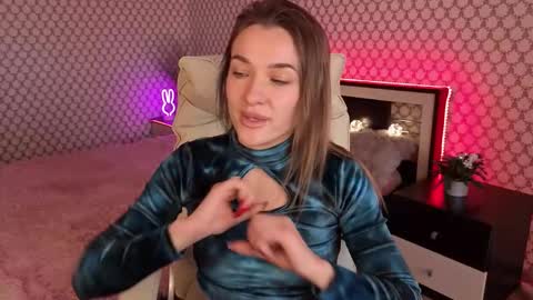 Emma online show from October 17, 2025, 9:12 am