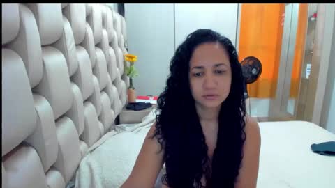 Snapshot of emperatriztapia chatting on December 3, 2024, 11:22 am emperatriztapia online show from December 3, 2024, 11:22 am
