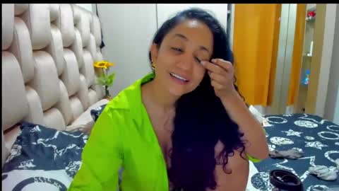 Snapshot of emperatriztapia chatting on February 27, 2025, 12:32 am emperatriztapia online show from February 27, 2025, 12:32 am