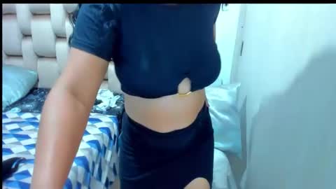 Snapshot of emperatriztapia chatting on March 7, 2026, 1:46 am emperatriztapia online show from March 7, 2026, 1:46 am