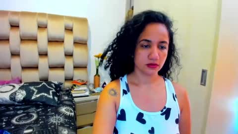 emperatriztapia online show from June 23, 2026, 2:37 pm