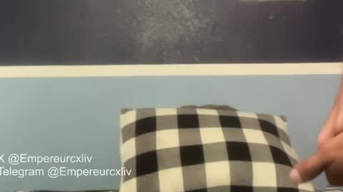 Snapshot of empereurcxliv chatting on April 6, 2026, 5:47 pm empereurcxliv online show from April 6, 2026, 5:47 pm