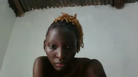 Snapshot of empress_ivy1 chatting on June 20, 2026, 7:33 am empress_ivy1 online show from June 20, 2026, 7:33 am