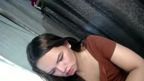 Snapshot of empressrheo chatting on October 7, 2025, 3:04 am empressrheo online show from October 7, 2025, 3:04 am