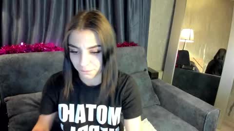 emy__angel online show from December 16, 2024, 11:33 am
