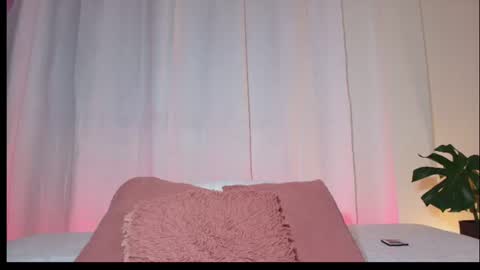 Snapshot of emy_cole1 chatting on July 29, 2026, 2:53 am Emy online show from July 29, 2026, 2:53 am