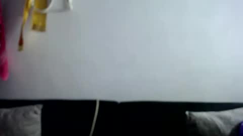 Emy online show from October 4, 2025, 2:59 pm