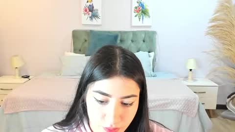 emy_rosse__ online show from September 12, 2025, 2:11 am
