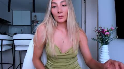 emyconneer online show from January 10, 2025, 4:51 pm