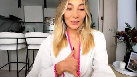 emyconneer online show from February 21, 2025, 4:48 pm