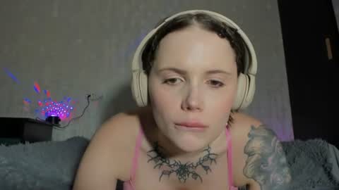 emydeliro online show from July 19, 2026, 8:01 pm