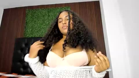 emyhot_69 online show from February 16, 2026, 9:22 pm