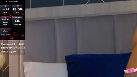 Snapshot of emylaveau chatting on December 4, 2024, 10:02 am  Emy  online show from December 4, 2024, 10:02 am