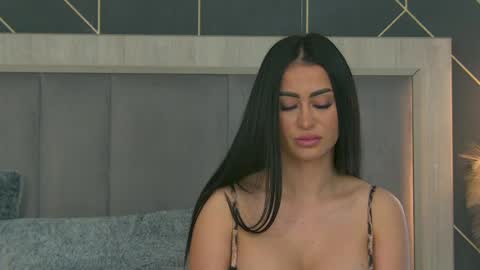  Emy  online show from April 27, 2026, 5:38 am